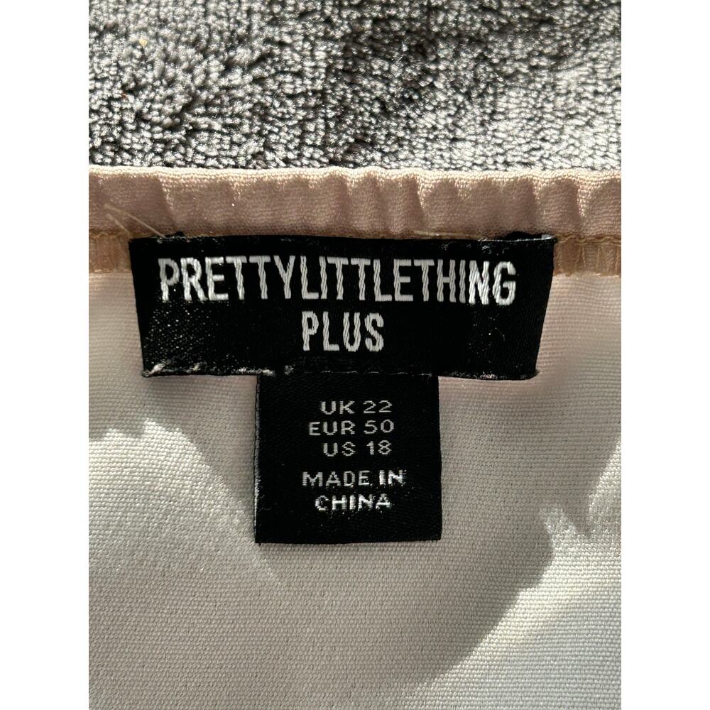Women’s pretty little thing Plus Size crop top in Red size is US 18 - Picture 6 of 8